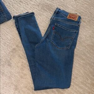 Levi's Women's 720 High-Rise Super Skinny Blue Jeans